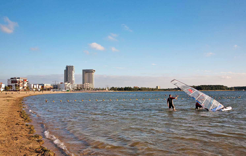 Warm zwemwater in de Zevenhuizerplas